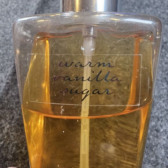 Bath and Body Works Warm Vanilla Sugar Fragrance Mist - Picture 2 of 3